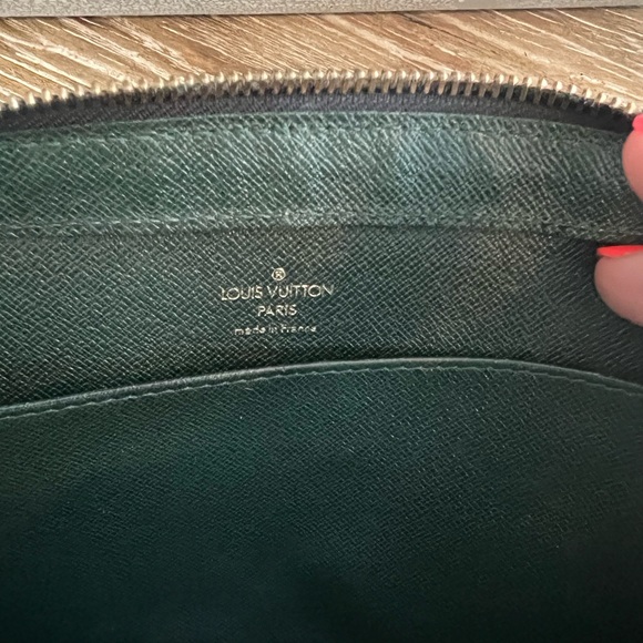 Authentic Louis Vuitton Orsay- Green - Picture 4 of 16